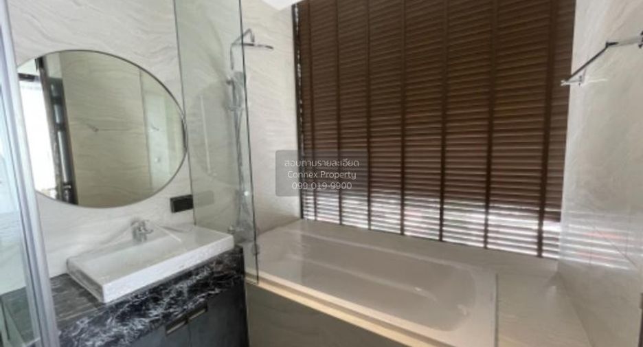 For sale 3 bedrooms condo in Watthana, Bangkok
