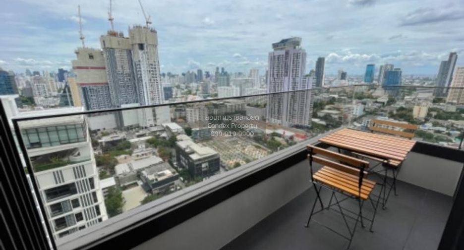 For sale 3 bedrooms condo in Watthana, Bangkok