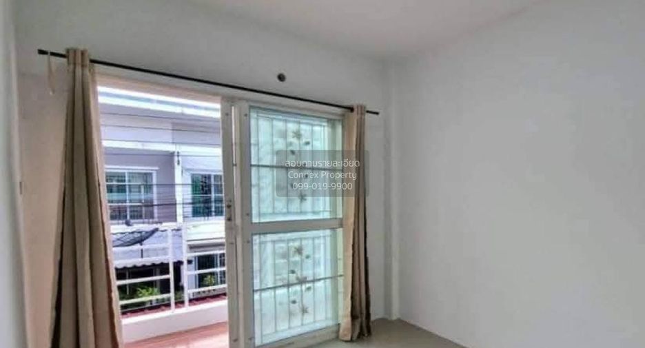 For sale 3 bedrooms townhouse in Thung Khru, Bangkok