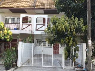 For sale 3 bedrooms townhouse in Wang Thonglang, Bangkok