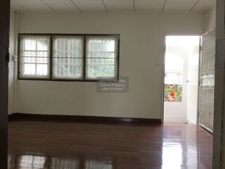 For sale 3 bedrooms townhouse in Wang Thonglang, Bangkok