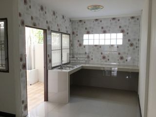 For sale 3 bedrooms townhouse in Wang Thonglang, Bangkok