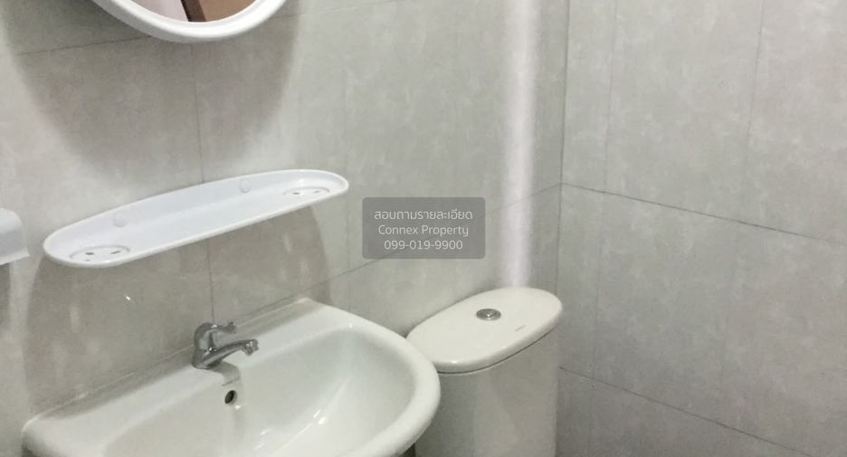 For sale 3 bedrooms townhouse in Wang Thonglang, Bangkok