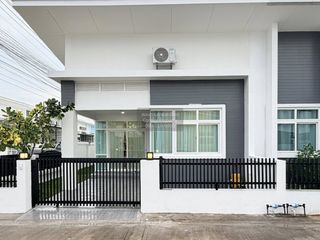 Продажа 2 спальни таунхаус в Банг Ламунг, Чонбури