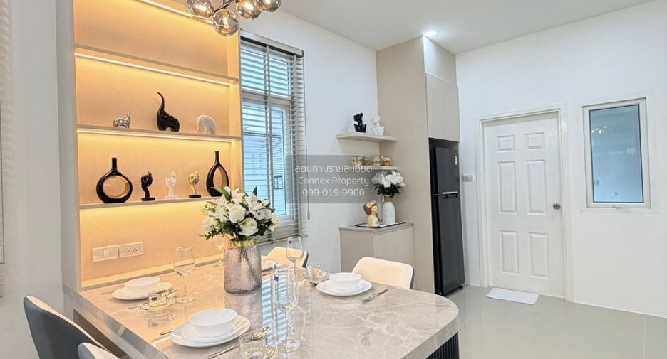 For sale 2 bedrooms townhouse in East Pattaya, Pattaya