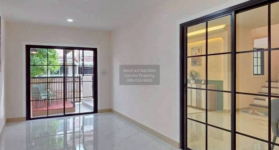 Casa adosada en venta de 4 habitaciones en Bang Kruai, Nonthaburi