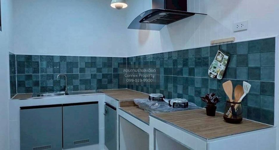 Casa adosada en venta de 4 habitaciones en Bang Kruai, Nonthaburi