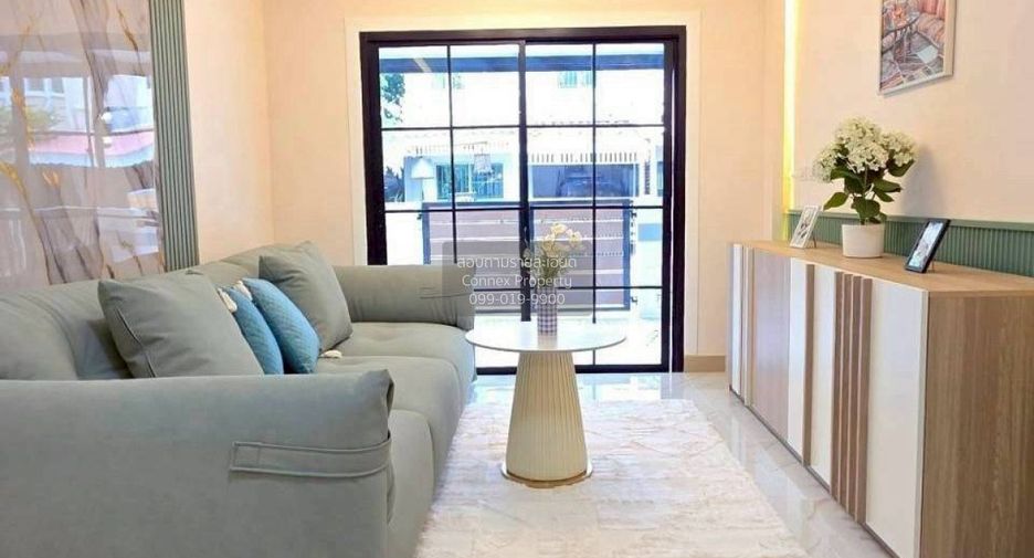 Casa adosada en venta de 4 habitaciones en Bang Kruai, Nonthaburi