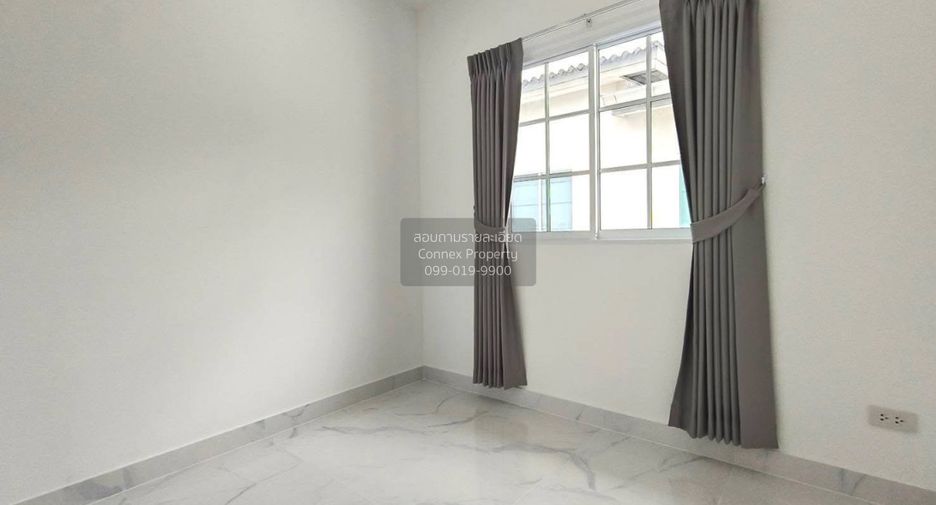 For sale 4 bedrooms townhouse in Khlong Sam Wa, Bangkok
