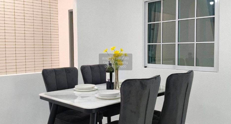 For sale 4 bedrooms townhouse in Khlong Sam Wa, Bangkok