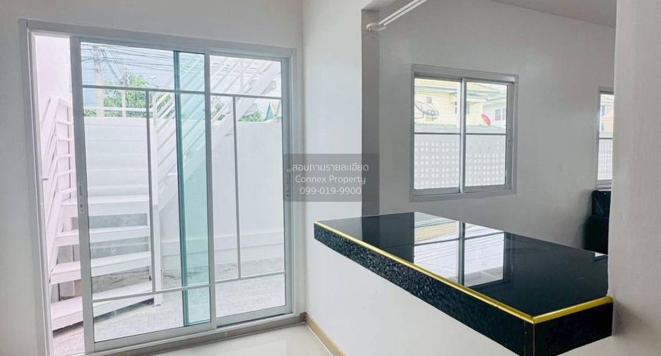 Продажа 3 спальни таунхаус в Bang Bua Thong, Нонтабури