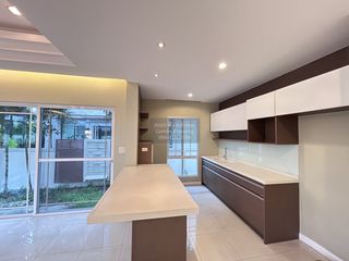 For sale 3 bedrooms house in Mueang Samut Prakan, Samut Prakan
