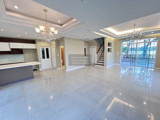 For sale 3 bedrooms house in Mueang Samut Prakan, Samut Prakan