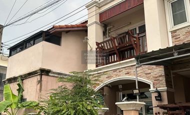 For sale 4 bedrooms house in Mueang Nonthaburi, Nonthaburi