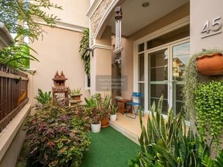 For sale 4 bedrooms house in Mueang Nonthaburi, Nonthaburi