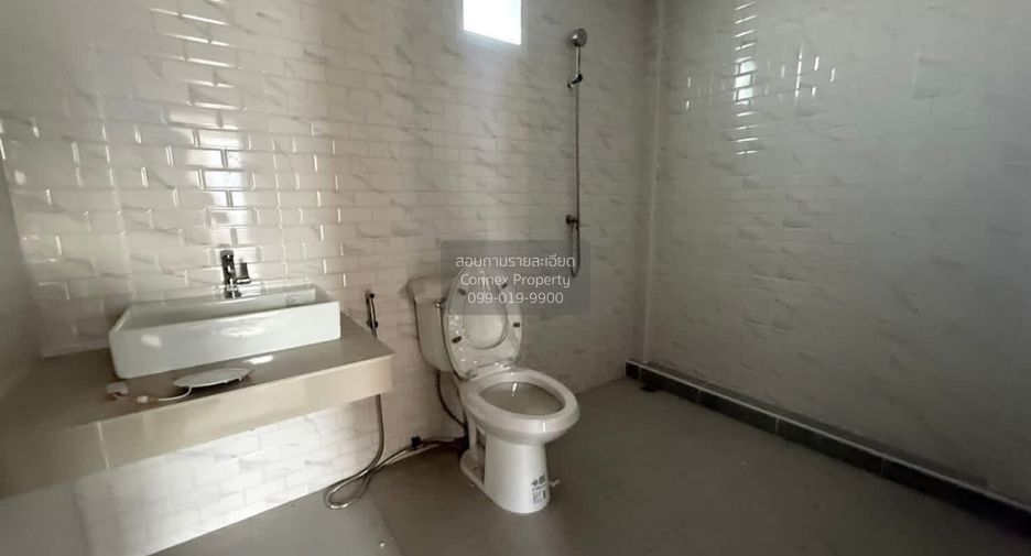 For sale 2 ベッドルーム townhouse in East Pattaya, Pattaya
