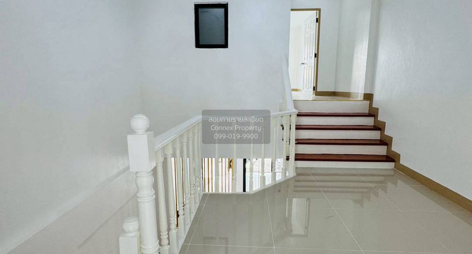 À vendre 2 chambres maison de ville à Mueang Pathum Thani, Pathum Thani