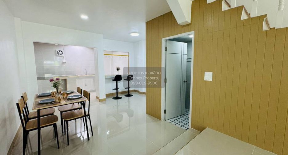 À vendre 2 chambres maison de ville à Mueang Pathum Thani, Pathum Thani