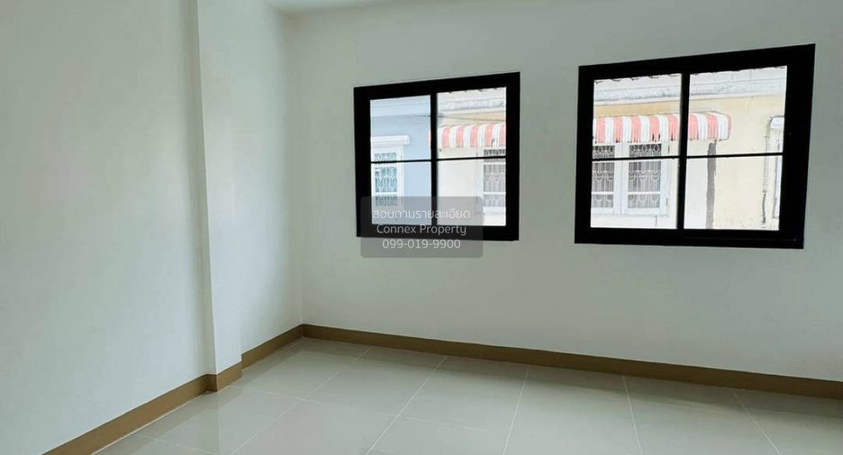 À vendre 2 chambres maison de ville à Mueang Pathum Thani, Pathum Thani