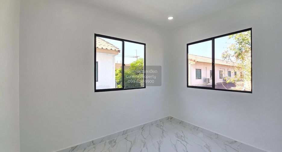 For sale 3 bedrooms townhouse in Lam Luk Ka, Pathum Thani