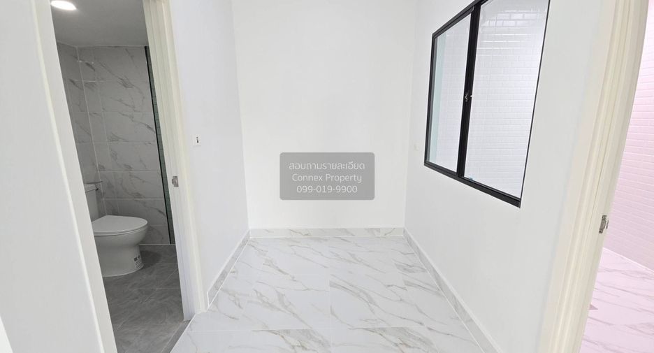 For sale 3 bedrooms townhouse in Lam Luk Ka, Pathum Thani