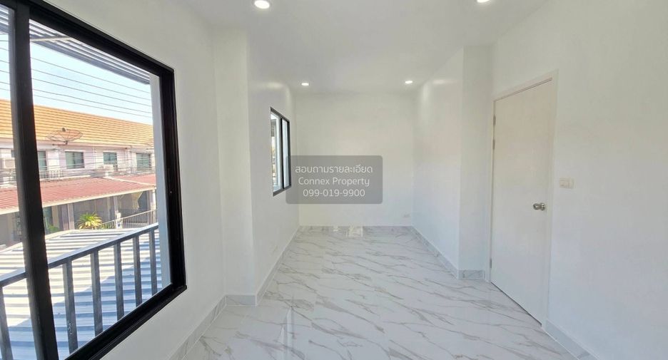 For sale 3 bedrooms townhouse in Lam Luk Ka, Pathum Thani