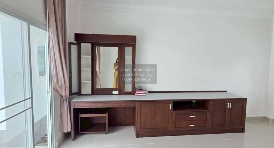 Casa en venta de 6 habitaciones en Sattahip, Chonburi