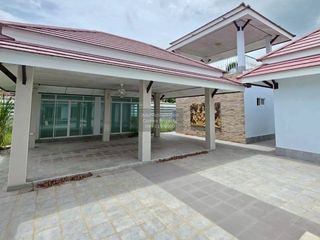 For sale 6 bedrooms house in Bang Saray, Pattaya