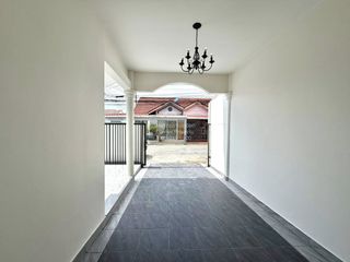 For sale 2 ベッドルーム house in Bang Lamung, Chonburi