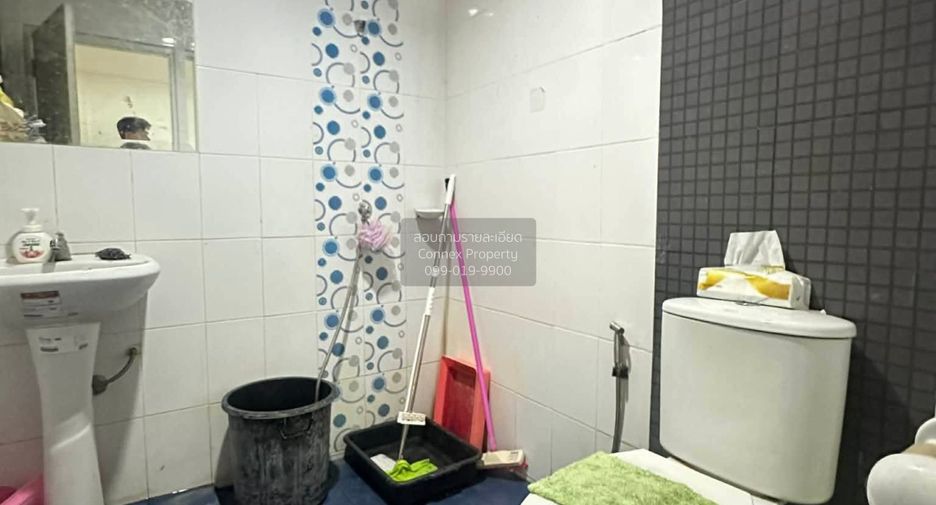 For sale 3 bedrooms townhouse in Thung Khru, Bangkok