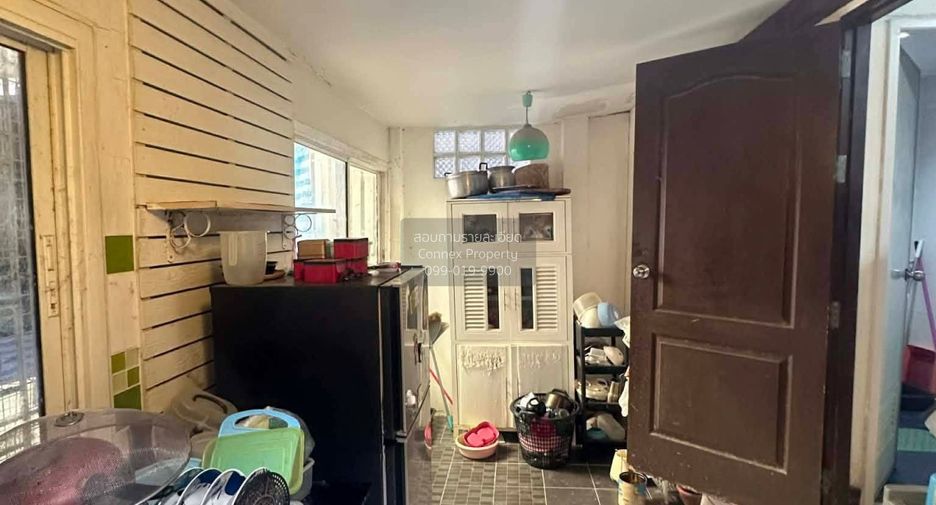 For sale 3 bedrooms townhouse in Thung Khru, Bangkok