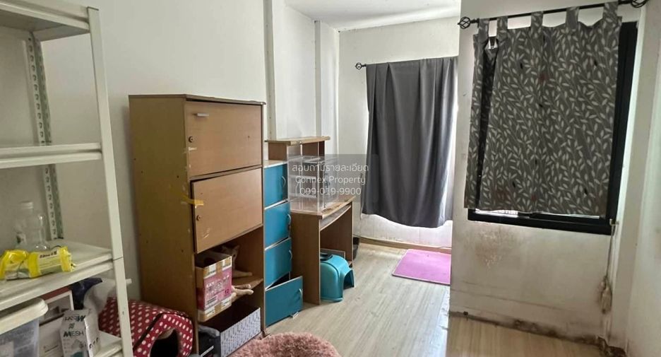 For sale 3 bedrooms townhouse in Thung Khru, Bangkok