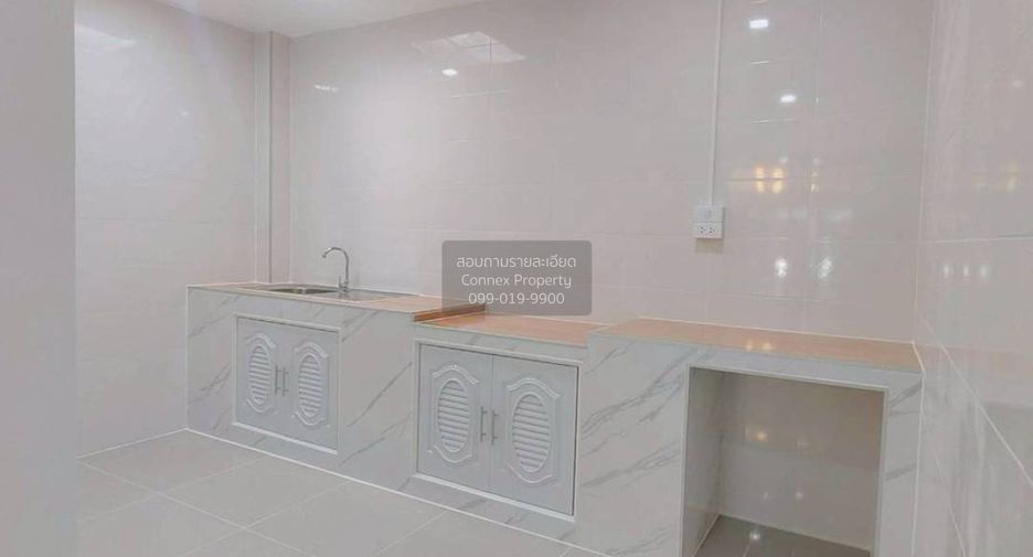 For sale 2 bedrooms townhouse in Min Buri, Bangkok