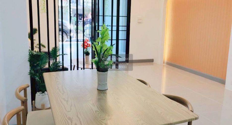 For sale 2 bedrooms townhouse in Min Buri, Bangkok