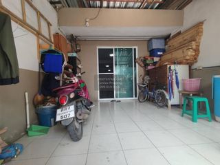For sale 5 bedrooms townhouse in Mueang Samut Prakan, Samut Prakan