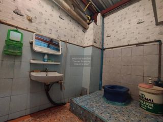 For sale 5 bedrooms townhouse in Mueang Samut Prakan, Samut Prakan