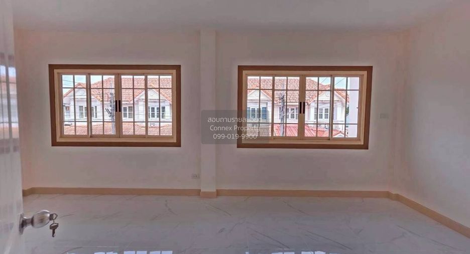 À vendre 3 chambres maison de ville à Bang Yai, Nonthaburi