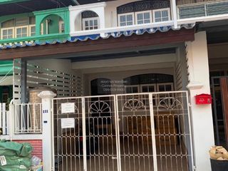 For sale 2 bedrooms townhouse in Wang Thonglang, Bangkok