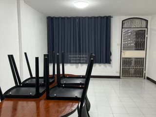 For sale 2 bedrooms townhouse in Wang Thonglang, Bangkok