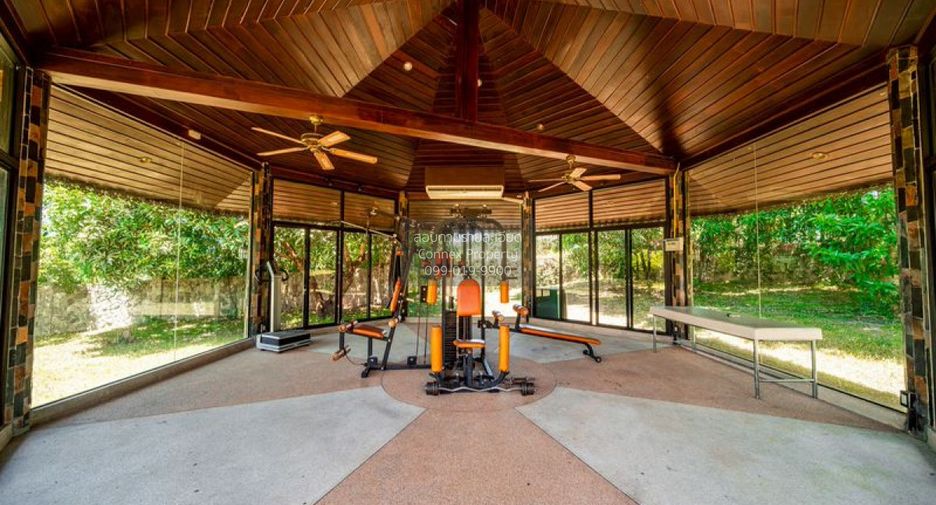 Villa zum Kauf mit 10 Zimmer in Huay Yai, Pattaya