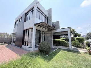 For sale 3 bedrooms house in Nong Khaem, Bangkok
