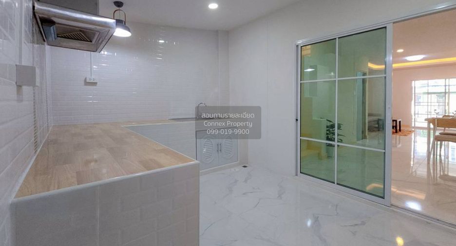 Casa adosada en venta de 2 habitaciones en Bang Bua Thong, Nonthaburi