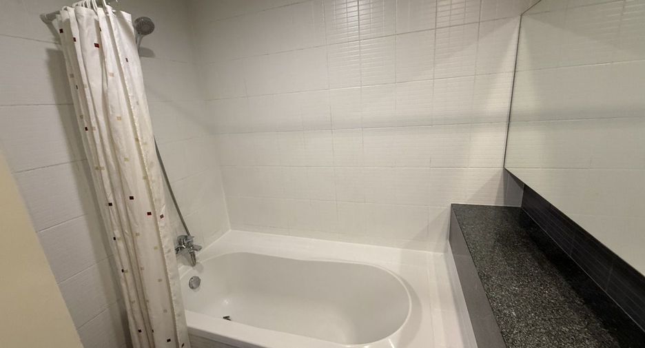Condo en venta de 1 habitaciones en Bang Phlat, Bangkok