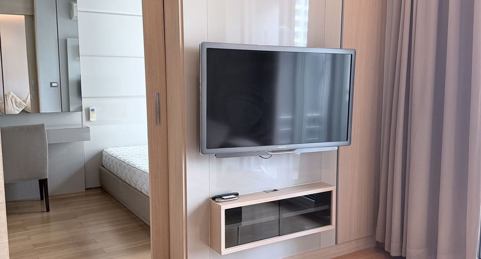 For rent 1 bed condo in Watthana, Bangkok