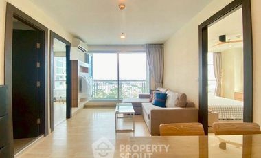 For rent 2 bedrooms condo in Huai Khwang, Bangkok