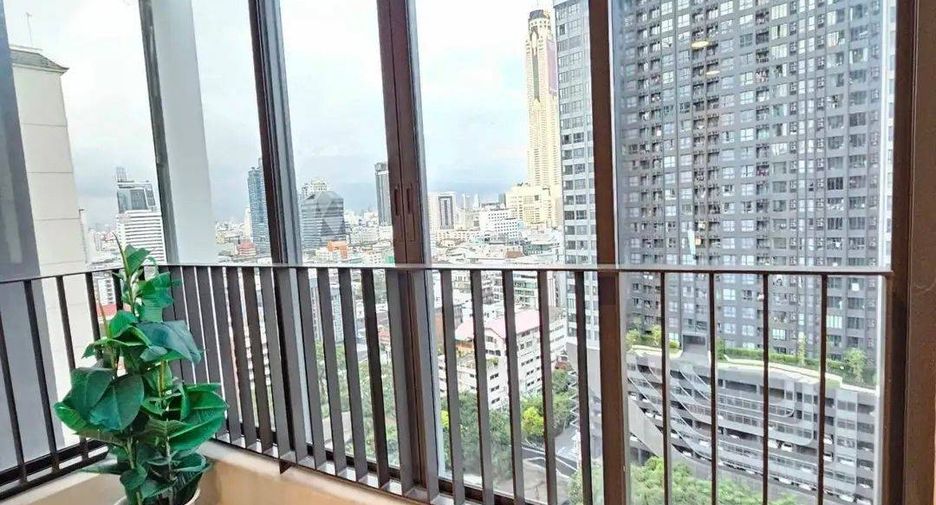 For rent 2 bedrooms condo in Pathum Wan, Bangkok