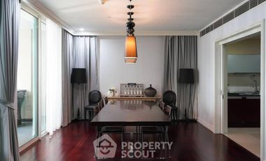 Wohnung zur Miete mit 4 Zimmer in Pathum Wan, Bangkok