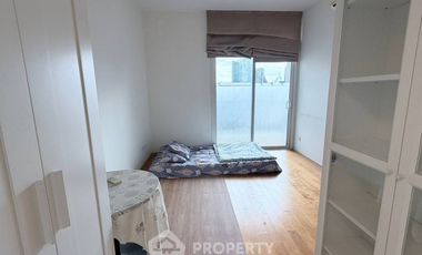 Condo en alquiler de 2 habitaciones en Ratchathewi, Bangkok