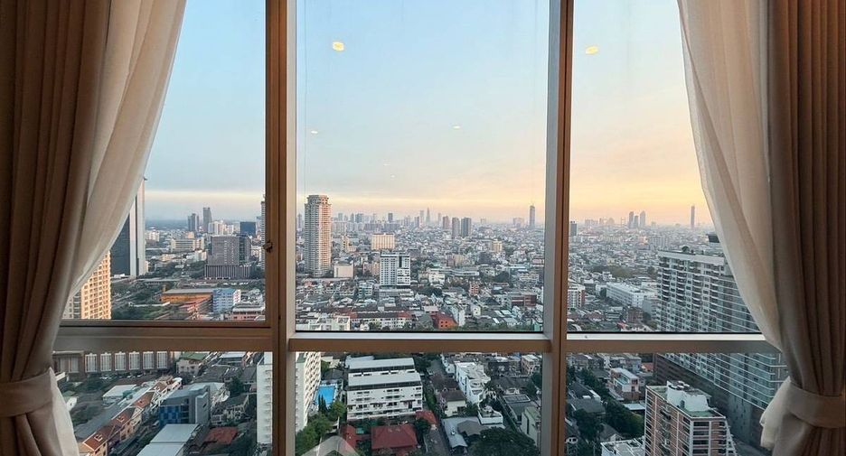 À louer 2 chambres appartement à Sathon, Bangkok