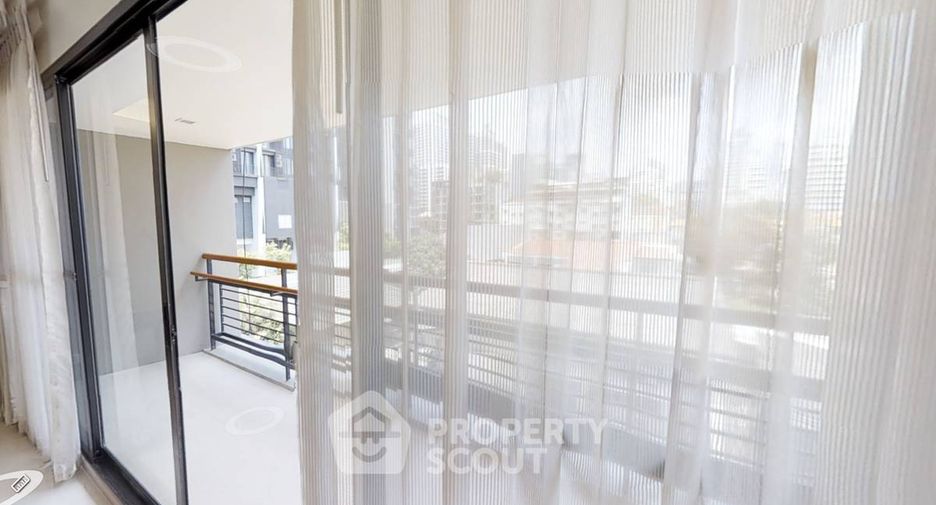 For rent 3 ベッドルーム apartment in Khlong Toei, Bangkok